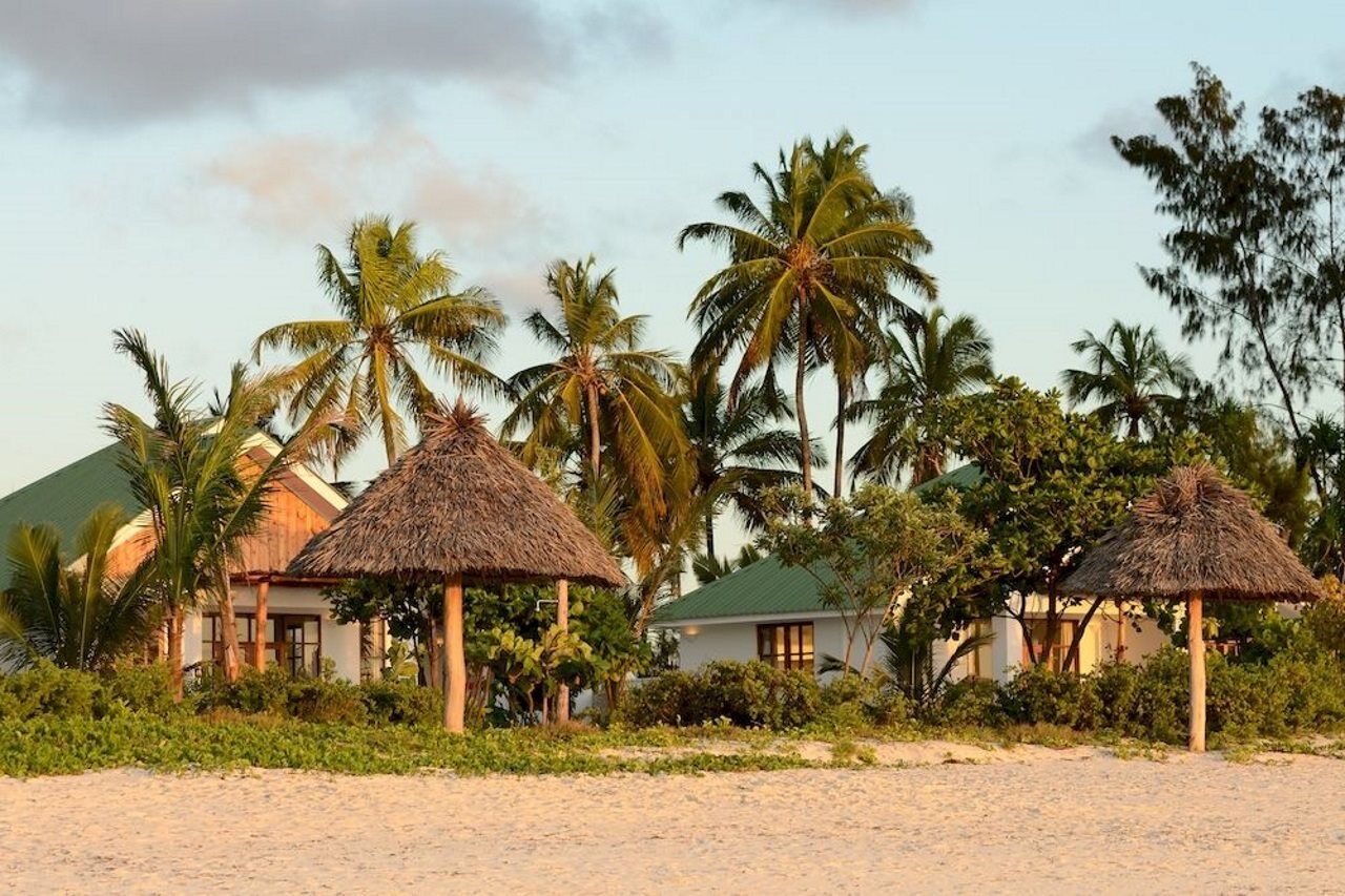 Kisiwa On The Beach Paje Bagian luar foto